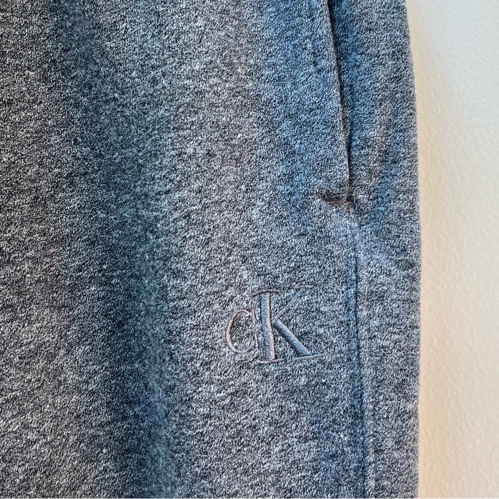Women’s Calvin Klein Sweatpant Joggers Dark Gray - Medium - Picture 2 of 6